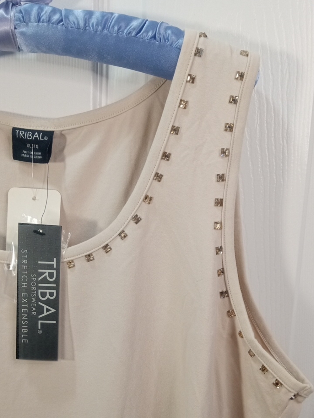 TRIBAL STUDDED KNIT TANK - Picture 4 of 8